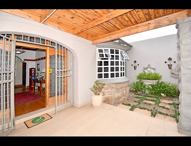 3 BEDROOM HOUSE FOR SALE IN KENSINGTON